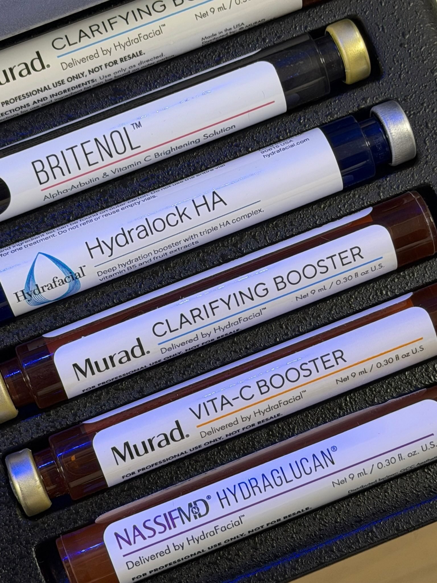 Sérums professionnels Hydrafacial utilisés chez Jude Aesthetic